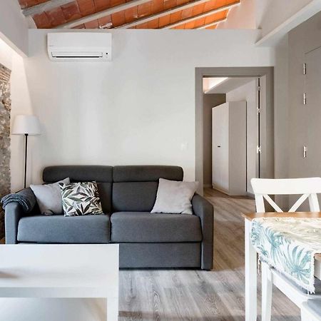 Revitalized Apartment In Historical Building Girona Exteriör bild