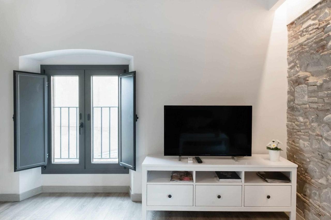 Revitalized Apartment In Historical Building Girona Exteriör bild