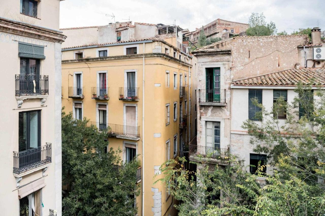 Revitalized Apartment In Historical Building Girona Exteriör bild