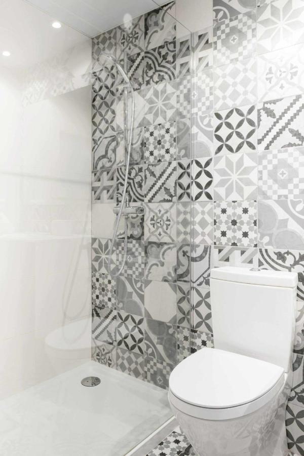 Revitalized Apartment In Historical Building Girona Exteriör bild