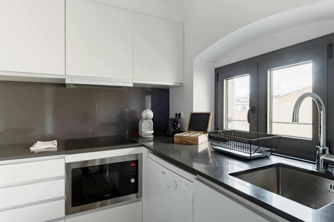 Revitalized Apartment In Historical Building Girona Exteriör bild