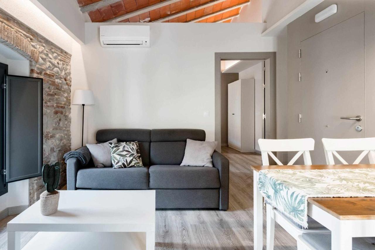Revitalized Apartment In Historical Building Girona Exteriör bild