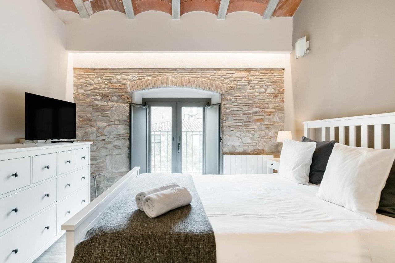 Revitalized Apartment In Historical Building Girona Exteriör bild