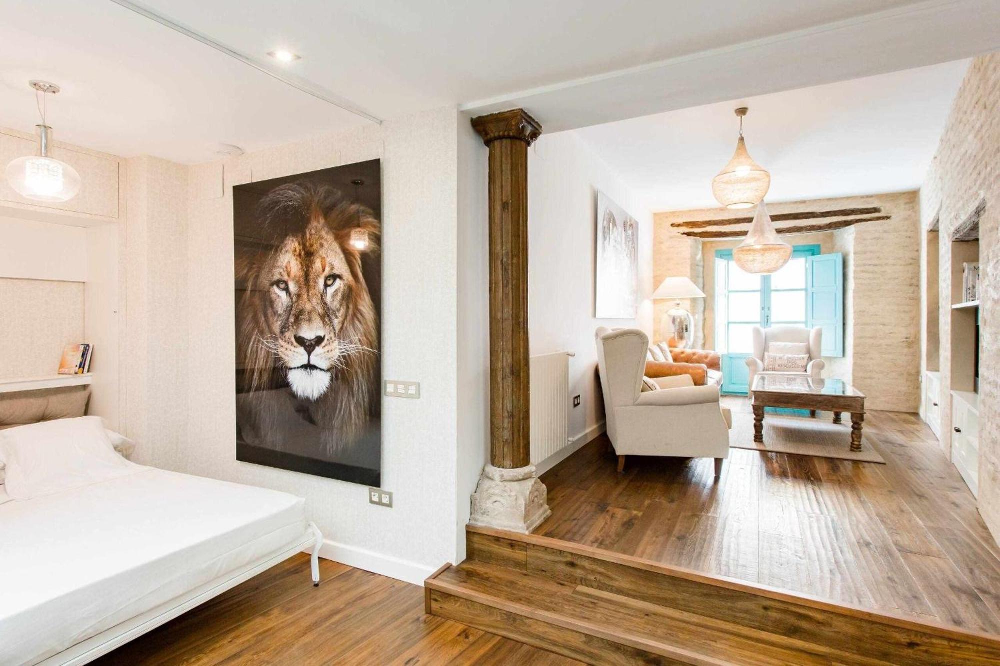Revitalized Apartment In Historical Building Girona Exteriör bild